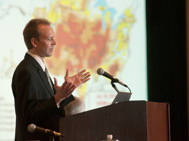 USDA ag meteorologist Brad Rippey explained the reasoning behind USDA&#039;s optimistic 2013 yield forecast at the Agricultural Outlook Forum in Arlington, Va., last week. (USDA photo by Lance Cheung)